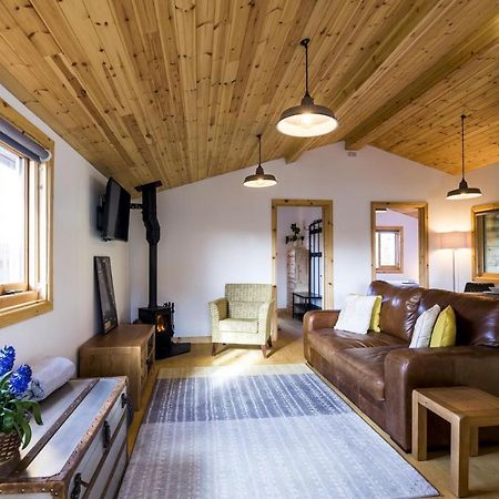 Fern Lodge - 2 Bedroom Log Cabin - Saint Florence - Tenby Luaran gambar