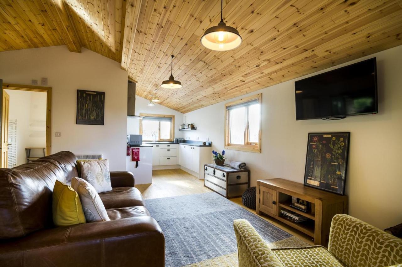 Fern Lodge - 2 Bedroom Log Cabin - Saint Florence - Tenby Luaran gambar
