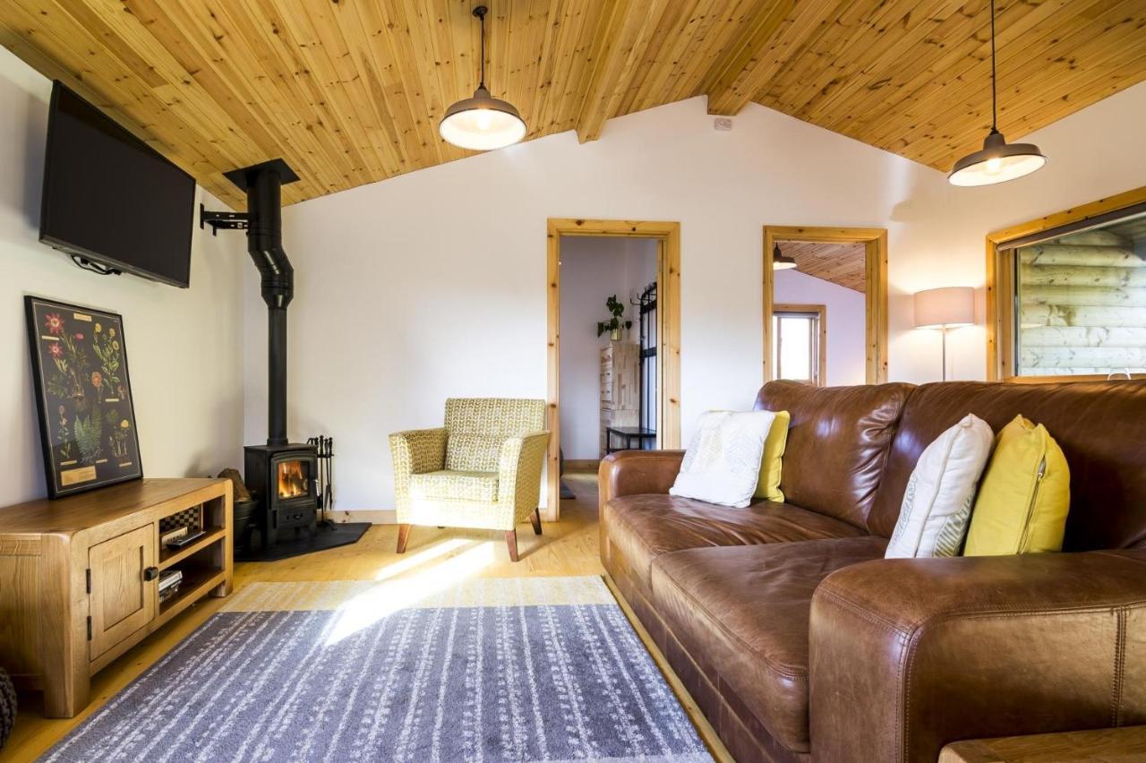 Fern Lodge - 2 Bedroom Log Cabin - Saint Florence - Tenby Luaran gambar