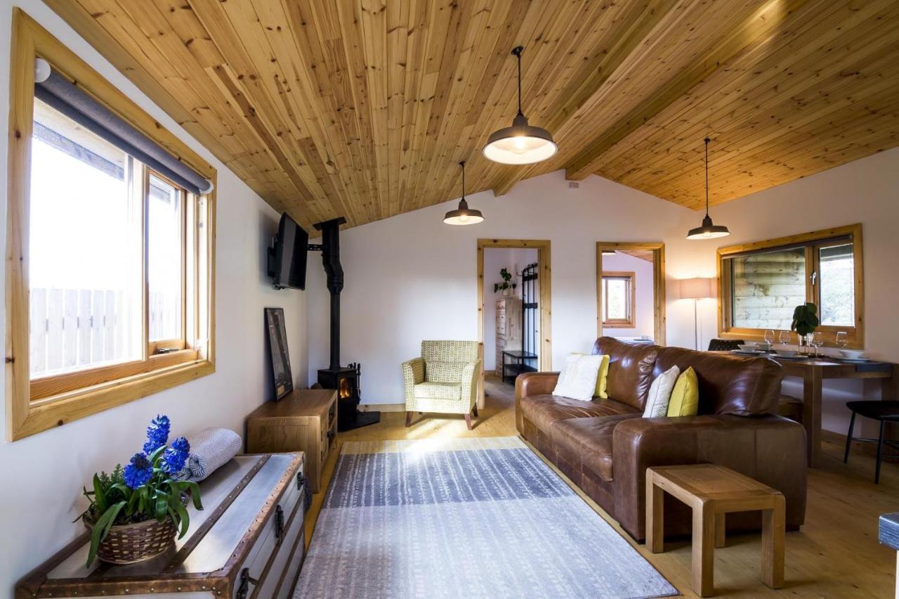 Fern Lodge - 2 Bedroom Log Cabin - Saint Florence - Tenby Luaran gambar
